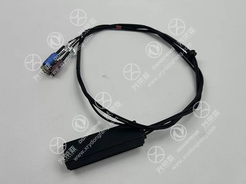 Side View GPS Antenna Assembly TBOX OE 7920030-C33T0 Dongfeng KL Truck