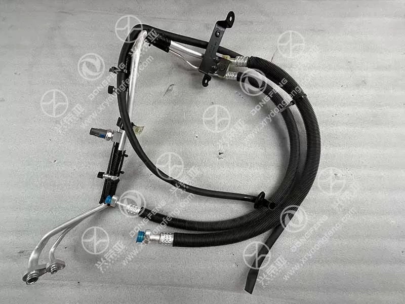 Mount Bracket AC Hose Assembly OE 8108040-C3101 Dongfeng KL Truck