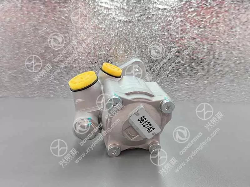 Label Close-Up Power Steering Pump OE C5612743 Cummins Engine