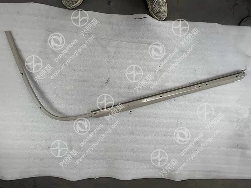 Multi-Angle View Left Curtain Rail Assembly OE 8205920-C3152 Dongfeng KL