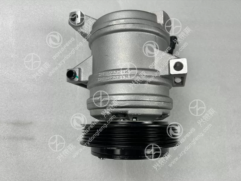 Tabletop Side View Air Conditioner Compressor Assembly OE LJ4A15Q-8103000BC Dongfeng DFAC