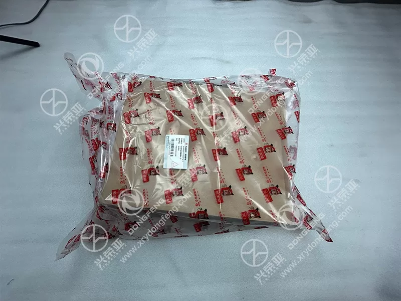 Packaging View Right Mechanical Exterior Rearview Mirror Lens OE 82020201715S001A-1 Dongfeng DFAC