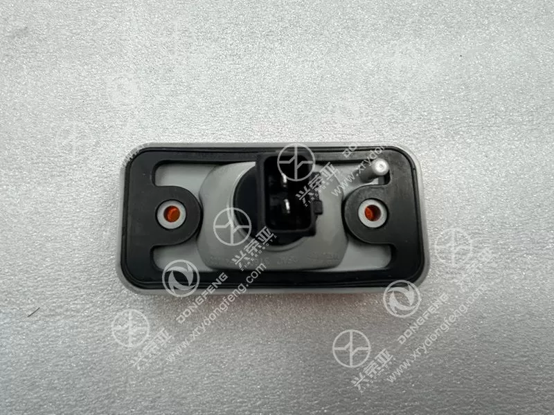 Back Detail View Side Marker Light Assembly OE 3760010-K11001C Dongfeng DFAC