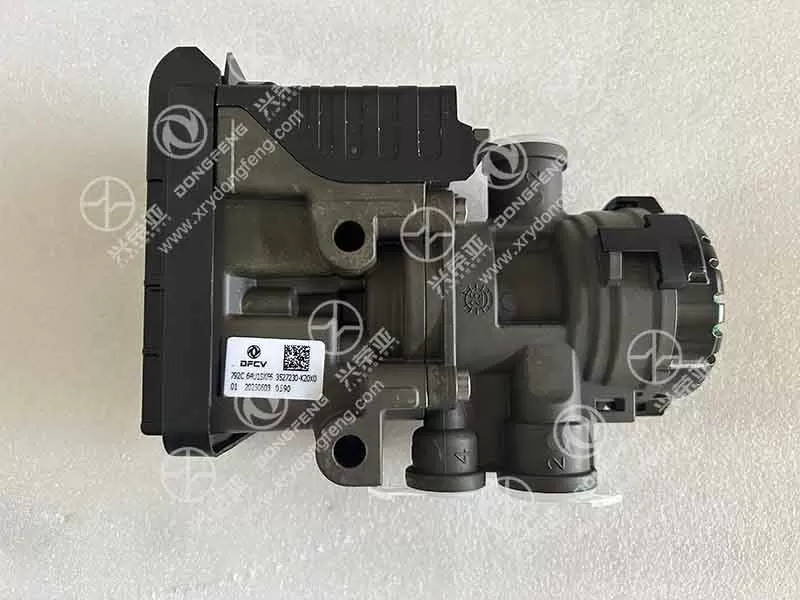 Tabletop Display View Proportional Relay Valve OE 3527230-K20X0 Dongfeng GX&KX