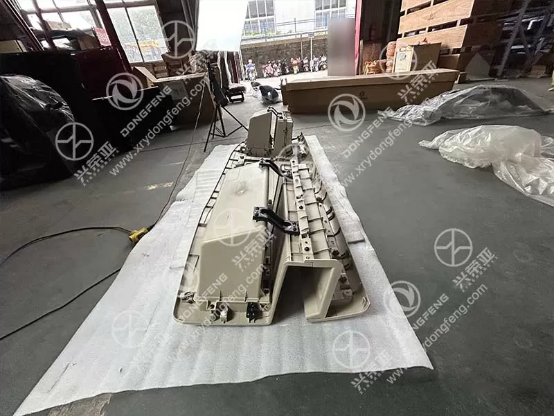 Side View Front Roof Glove Box OE 5704940-C6150 Dongfeng GX&KX