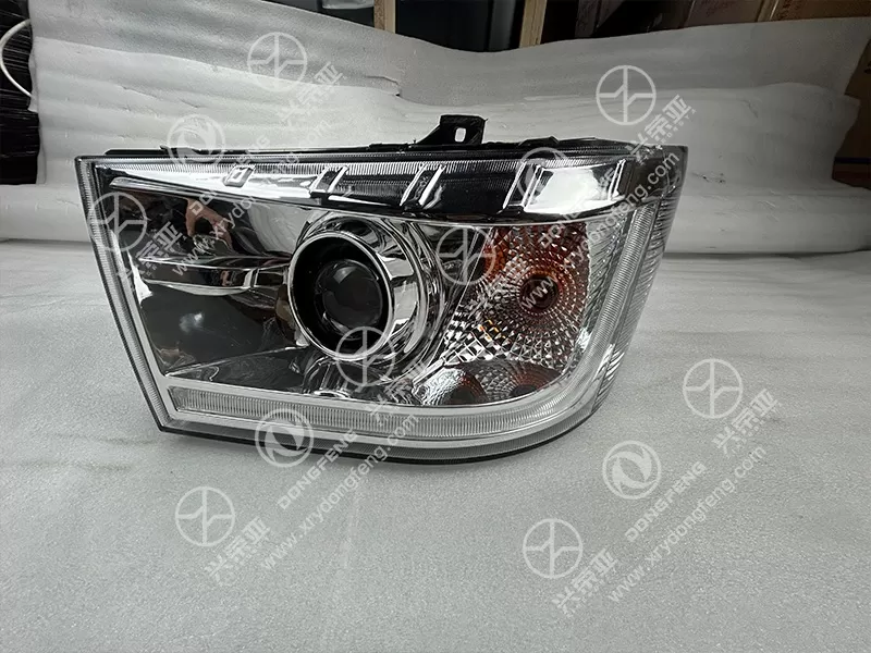 Main View Left Front Combination Lamp OE 37720101600D021A Dongfeng DFAC