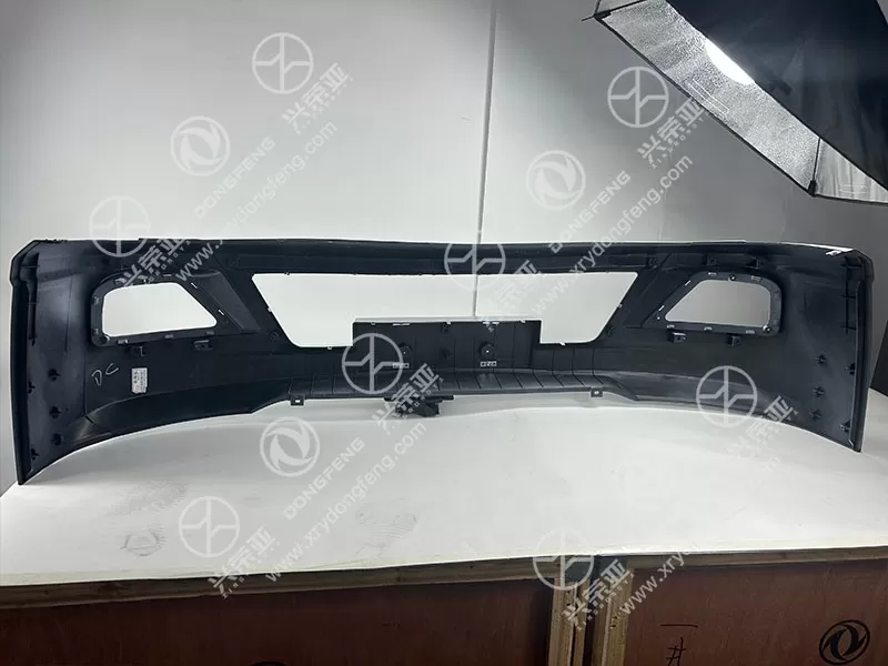 Multi-Angle View Front Bumper Assembly OE 8401030-T1500 Dongfeng DFAC
