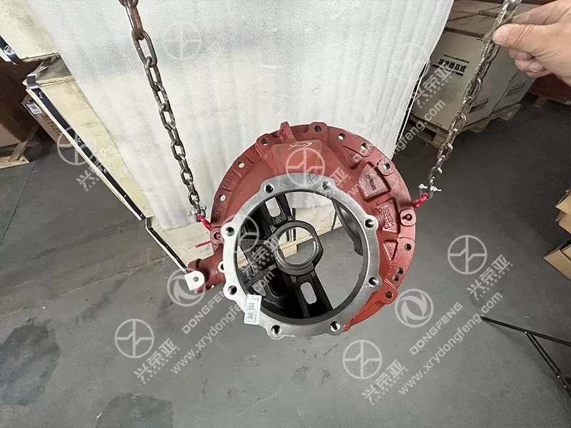 Workshop Lifting View Rear Axle Reducer Housing OE 2402110-ZK02Z Dongfeng Kinland