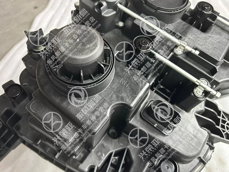 Housing Detail View Right Front Combination Lamp Assembly-LED OE 3772020-C33X701SY Dongfeng Xinjiang X7 High Configuration