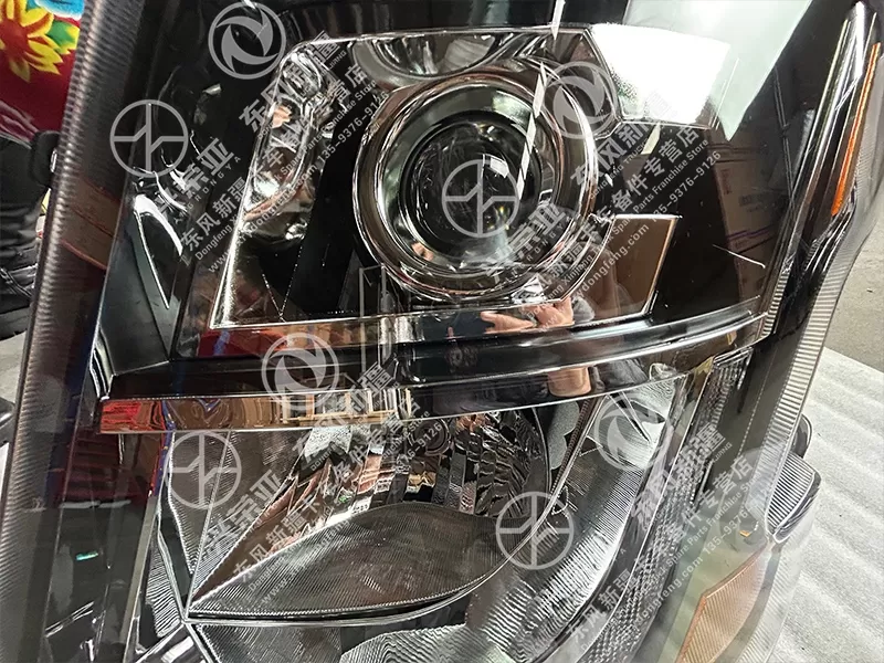 Detail View Left Front Combination Headlight Assembly OE 3772010-TXGG01Y Dongfeng Xinjiang X7 Low Configuration