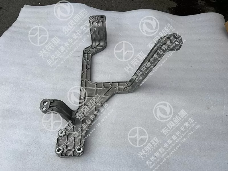 Top View Right Connection Bracket - First Step OE 8406162-CS030Y Dongfeng Bright X9