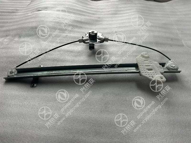Rear View Left Door Manual Window Regulator OE 6104010-C0100 Dongfeng Kinland
