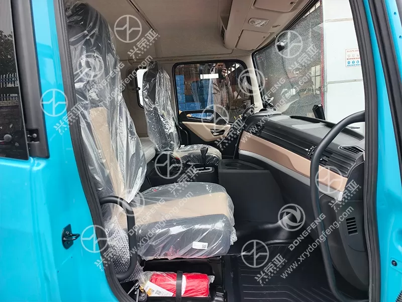 Interior View Cab Assembly OE C5000012-C3C00 Dongfeng KL