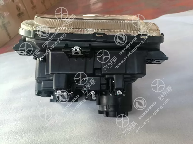 Bulb Socket Detail Left Front Combination Lamp Assembly OE 3772010-C6202 Dongfeng GX&KX