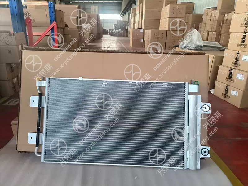 Workshop Display Condenser Assembly OE 8105010-C3300 Dongfeng KL