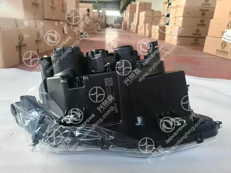 Multi-angle View Right Front Combination Lamp Assembly OE 3772020-C3300 Dongfeng KL