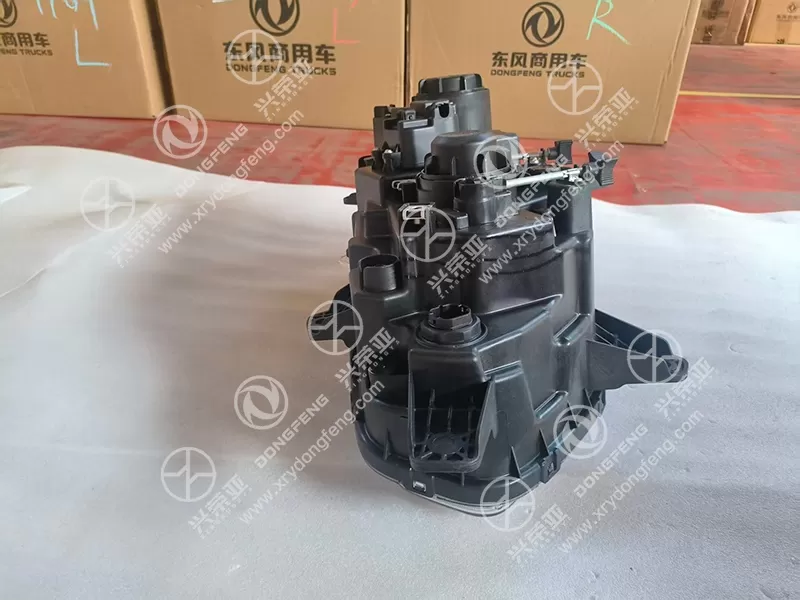Mounting Bracket Detail Left Front Combination Lamp Assembly OE 3772010-C5101 Dongfeng KR