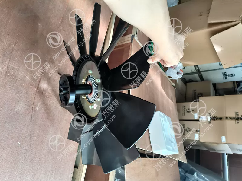 Engine Mounting Flange Detail Fan Clutch Assembly OE 1308060-T0901 for Dongfeng Kinland