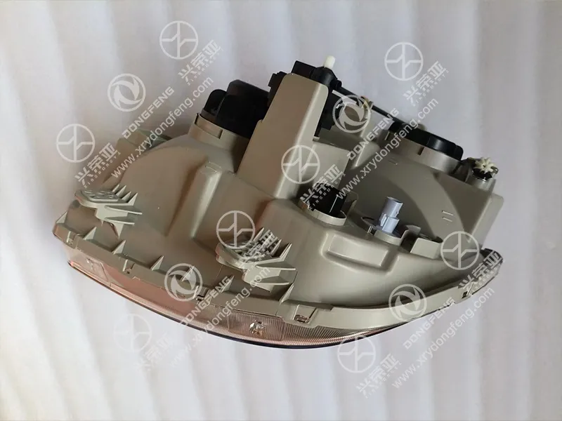 Pre-Mounted Bulb Socket & Multi-Point Mounting Lug Detail Right Combination Headlamp OE 3772020-C0102