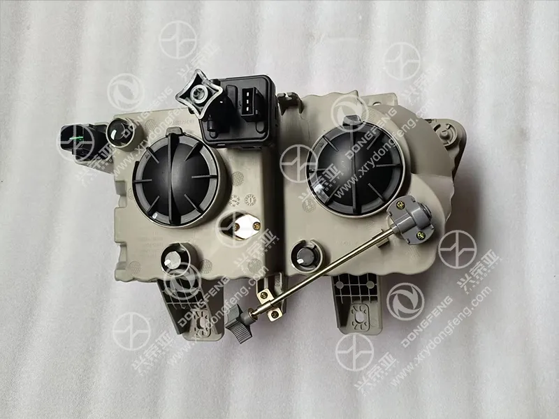 Durable Metal Linkage Light Height Adjustment Pull Rod & Dual Dust Cap Detail Right Combination Headlamp