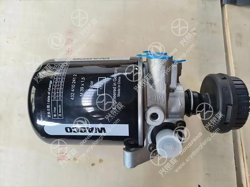 WABCO brand marking, working pressure & thread specification label detail on drying tank