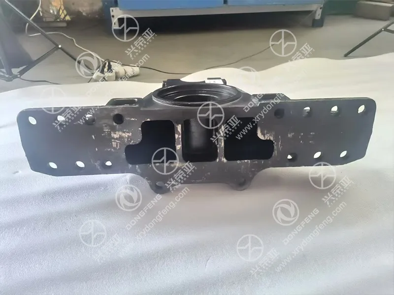 Bilateral symmetrical multi-group mounting bolt hole spacing specification detail balance shaft support bracket OE 2904061-K2202 Dongfeng KC