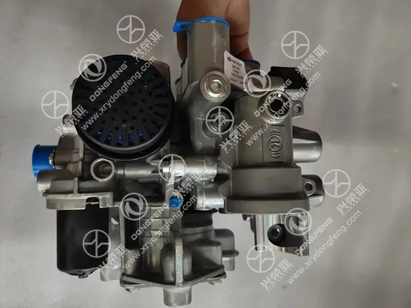 Integrated multi-circuit overload protection valve internal structure detail air dryer OE 3543010-92302