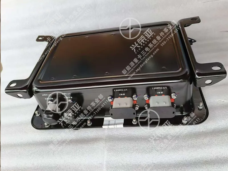 Side close view of multiple IP67 waterproof LV control connectors power battery low voltage control box assembly OE 2120015-TE810 Dongfeng new energy heavy truck chassisALT 