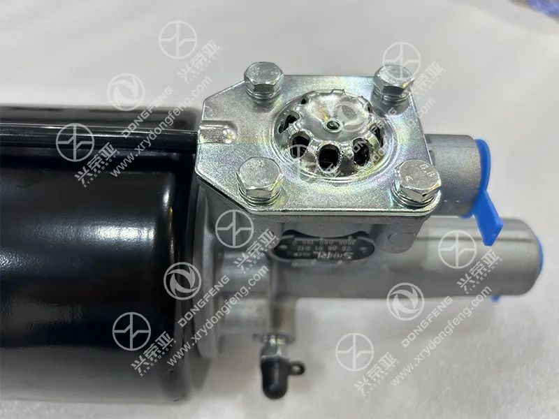 Top close view of multi-bolt air valve assembly and ventilation hole structure clutch booster assembly OE 1608080-1980 Dongfeng Captain light truck chassis
