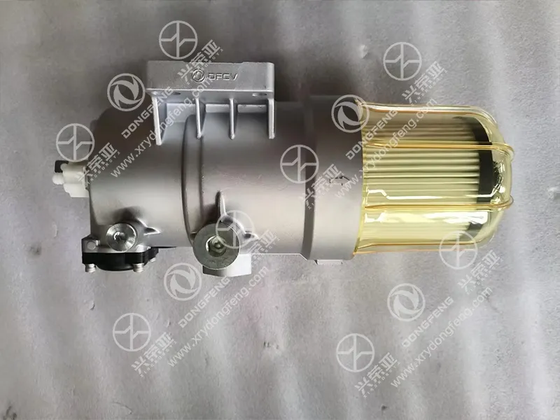 Side close view of integral cast left mount aluminum mounting bracket fuel water separator assembly OE 1125010-TL791 Dongfeng GX & KX heavy truck chassis