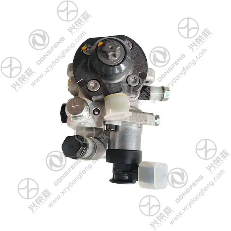  Fuel inlet and outlet port thread close-up OEM common rail injection pump OE 16700T156B