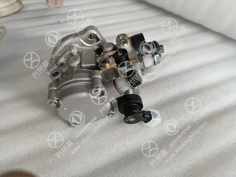 Front full view high pressure fuel injection pump OE 16700T156B for Dongfeng Captain DFAC light truck diesel engine