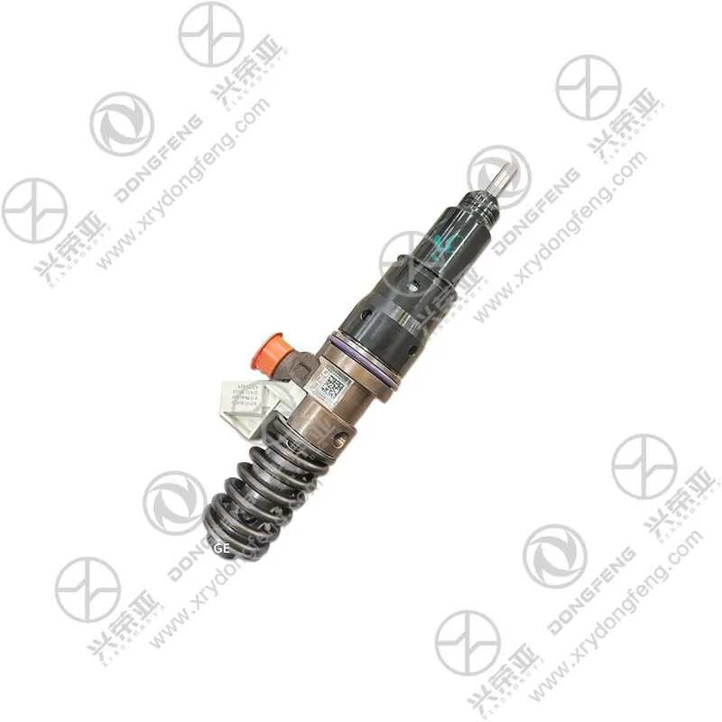 Angle shot of original diesel injector 1112010‑E9300 heavy‑duty engine spare part for Dongfeng LoongGine DDi11 Engine