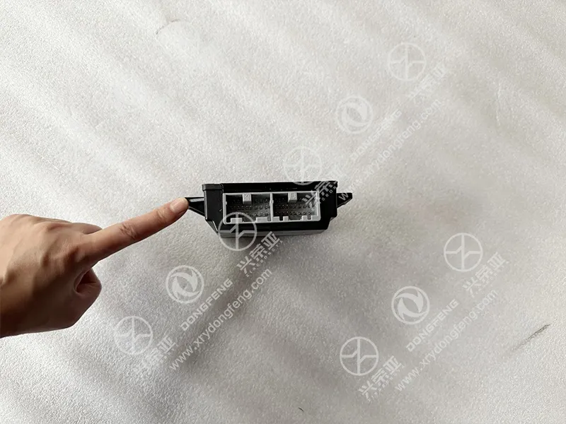 Plug terminal demonstration CGM Gateway Control Unit OE 3600020-C6202 Dongfeng GX KX 