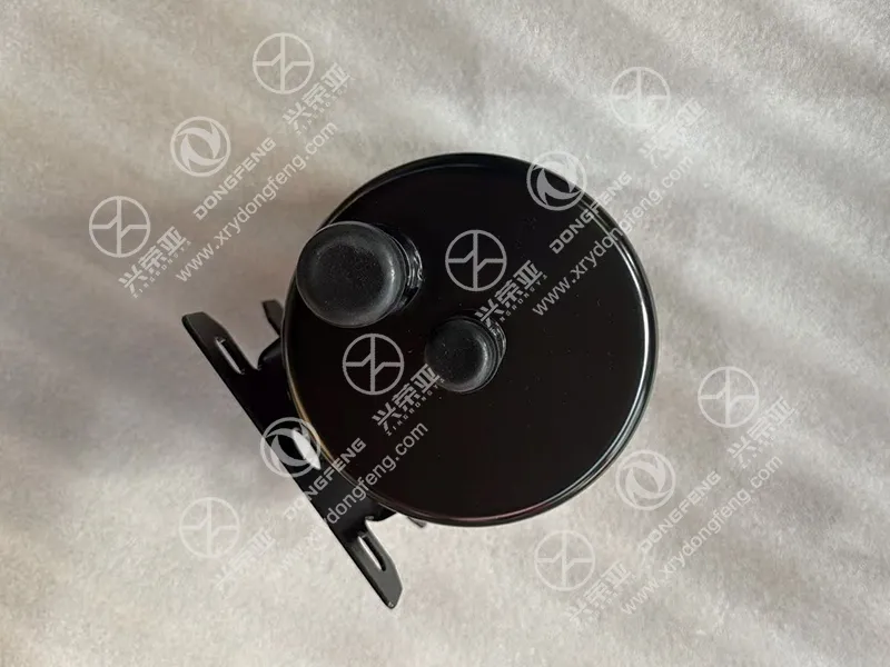 Top view of two pipe connectors of power steering oil tank, 3410010-T37H0 for Dongfeng KL 